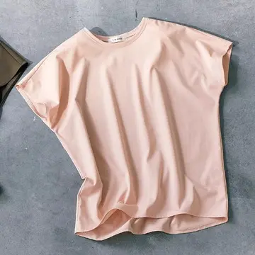 「E by éclat」で見つけた、体がきれいに見える服