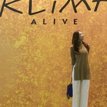 クリムトの没入型展覧会★「クリムト・アライブ」に行ってきました✨