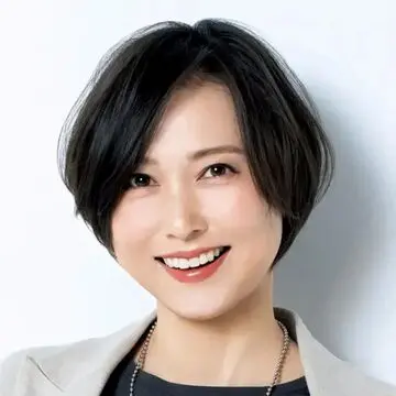 前髪なしで涼やかな「50代のショートボブ」5選。顔回りがすっきりしシャープな印象に！