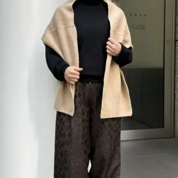 巻くだけでお洒落に変身♪都会的な抜け感を演出できる 「PROTAGONISTA・カーディガン風ストール」【50代ファッション】