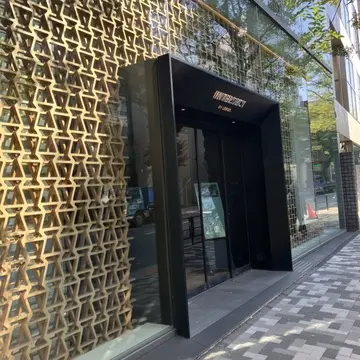 友人と過ごす快適レストラン