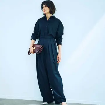 野暮ったさゼロ！マーベルト仕立てですっきり見える「サクラ」のネイビーパンツ