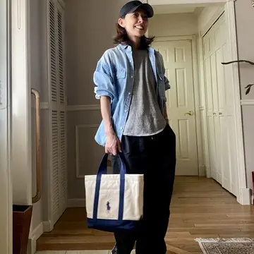 大人カジュアルで休日を楽しむ