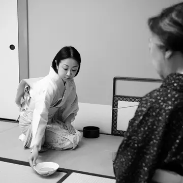日本の文化が凝縮された茶道。季節を感じられるのも魅力【50代で始める和稽古】