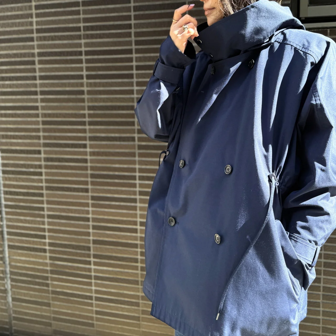 春の始まりに一枚。ネイビーのスプリングコートが万能すぎる【Marisolスタッフの自腹買い＃139】