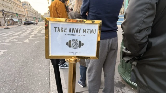 パリ旅行③｜フォロワー世界一のパティシエ「セドリックグロレ」のクロワッサン_1_2