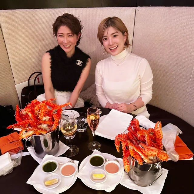 グランドハイアット東京　grandhyatttokyo　六本木グルメ　女子会グルメ　ラグジュアリーホテルラウンジ　フレンチキッチン　都内ホテルステイ　ホテルビュッフェ　tokyogourmet visittokyo 　蟹のビュッフェ　一流ホテル蟹ディナー