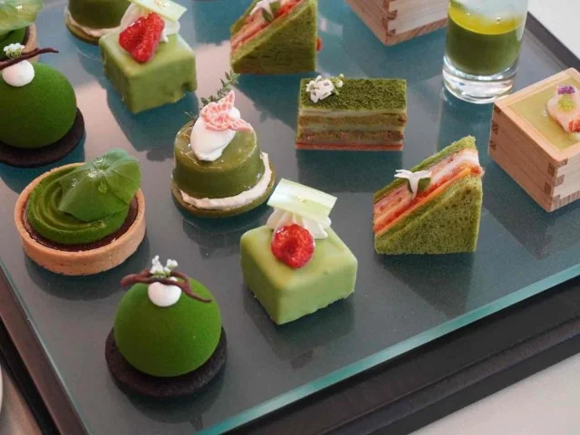 スイーツ５種とセイボリー３種