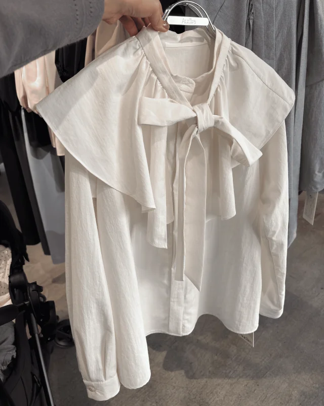 仕事と学校行事を一着で完結！品格を支える「アナウンサー服」が最強です【Audire】_1_5-1