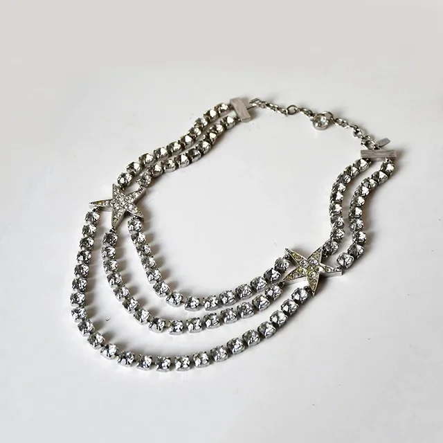 年末年始パーティコーデ｜いつもの服が“特別”になる大人の着こなしアイデア_1_13