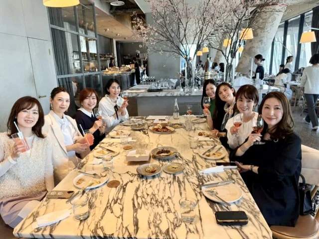 “浮かないのに華やか”春コーデの正解_1_5-3