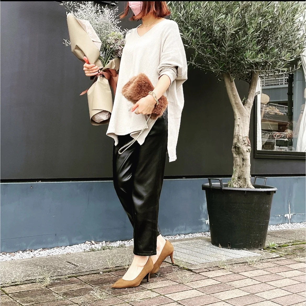 秋支度、ZARAのフェイクレザーパンツ | ファッション誌Marisol ...