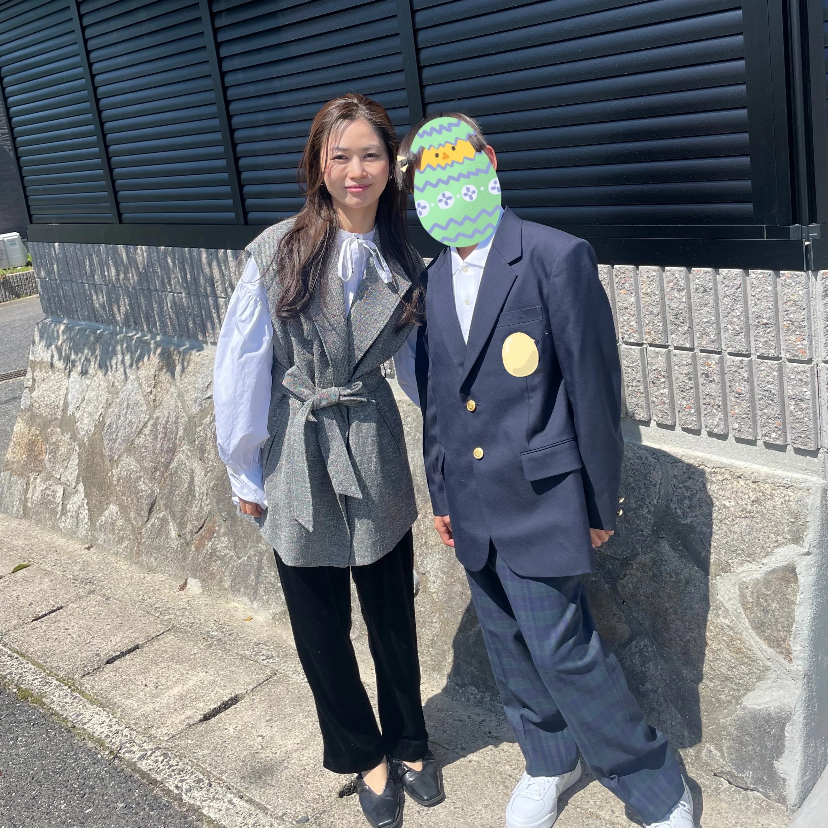 6トーンアッシュグレーでつくる大人の春スタイル