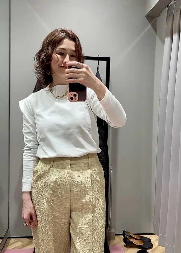 肩の切替でスッキリ見えるんです