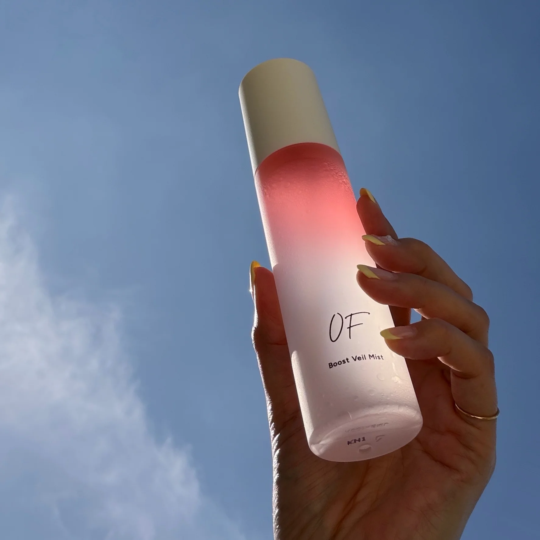 『OF（オフ）』の導入ミスト＆シートマスクで、揺らぎ知らずのツヤ肌へ