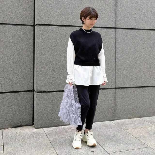 40代の白シャツ、悩まない！ 今っぽく洗練される選び方と大人フェミニンな着こなし_1_12