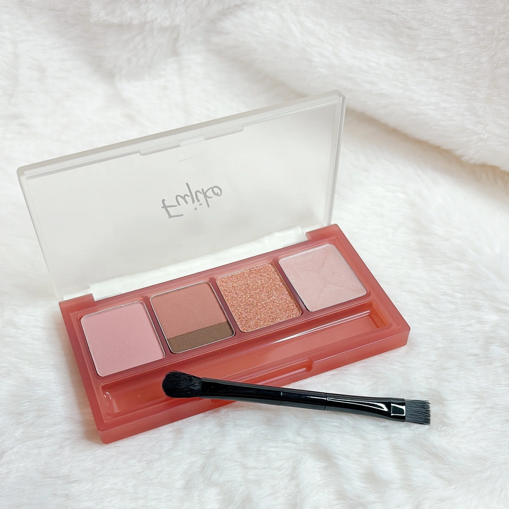 2025 冬　新作コスメ　プチプラコスメ　Fujiko　フジコ マルチ イージー パレット　01　インパルスピンク