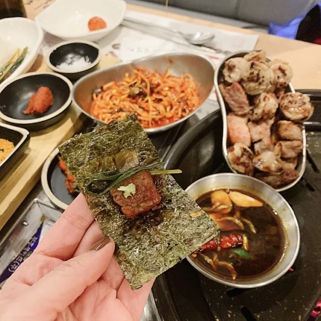 韓国　グルメ　料理　ソウル　韓国グルメ　焼肉　サムギョプサル