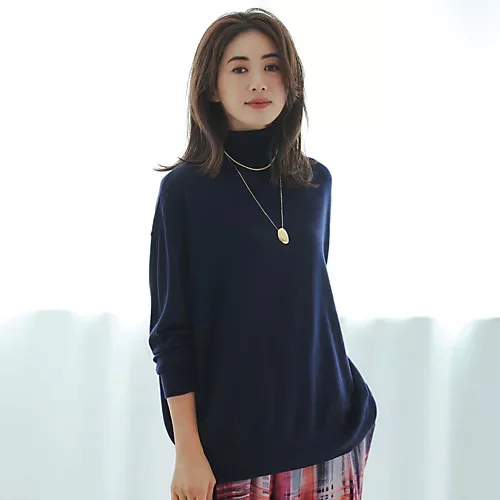 サクラ　 エクストラファインメリノタートルニット