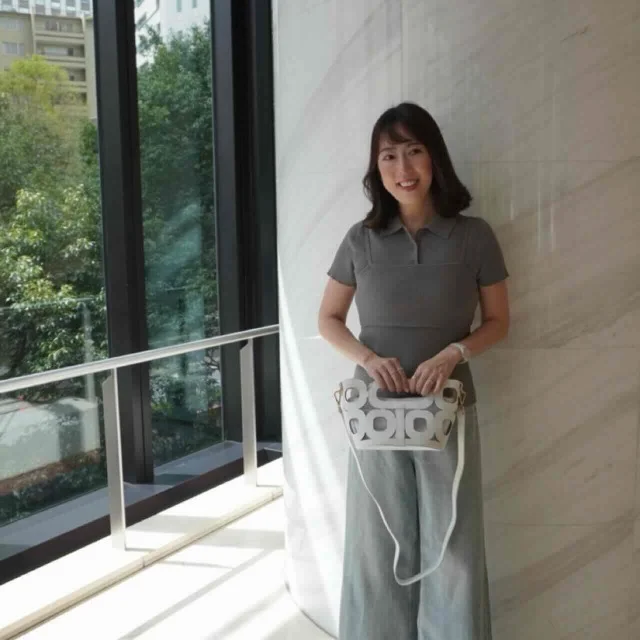 コートの中は半袖ニットでした