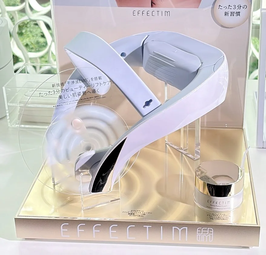 ハンズフリーで３分間。時短＆ながら美容の美顔器「エフェクティム」最新モデルレビュー【マーヴェラス原田の40代本気美容 #931】 