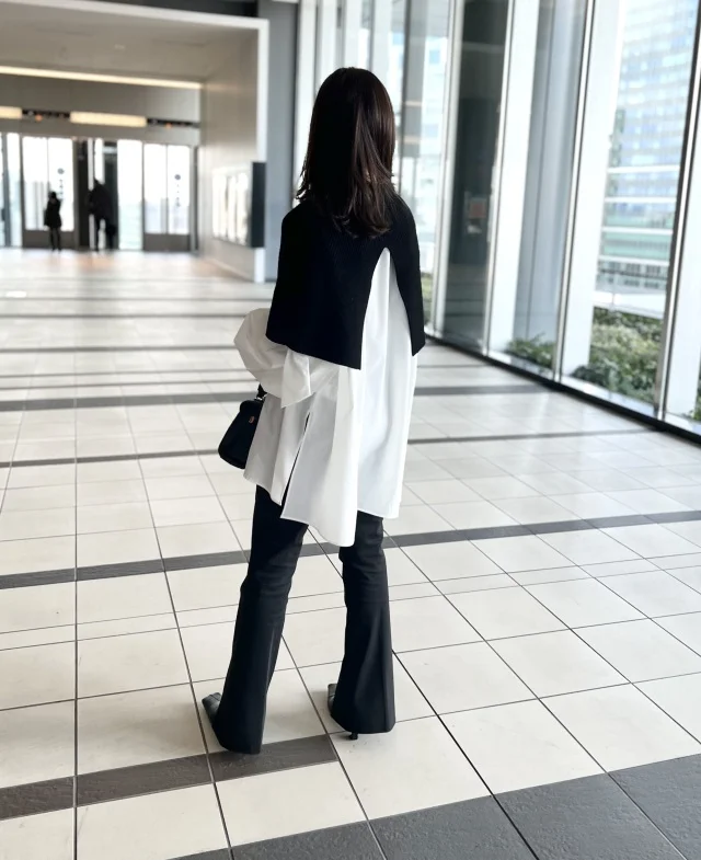 大人フェミニン派の春、白シャツ着回し。_1_4