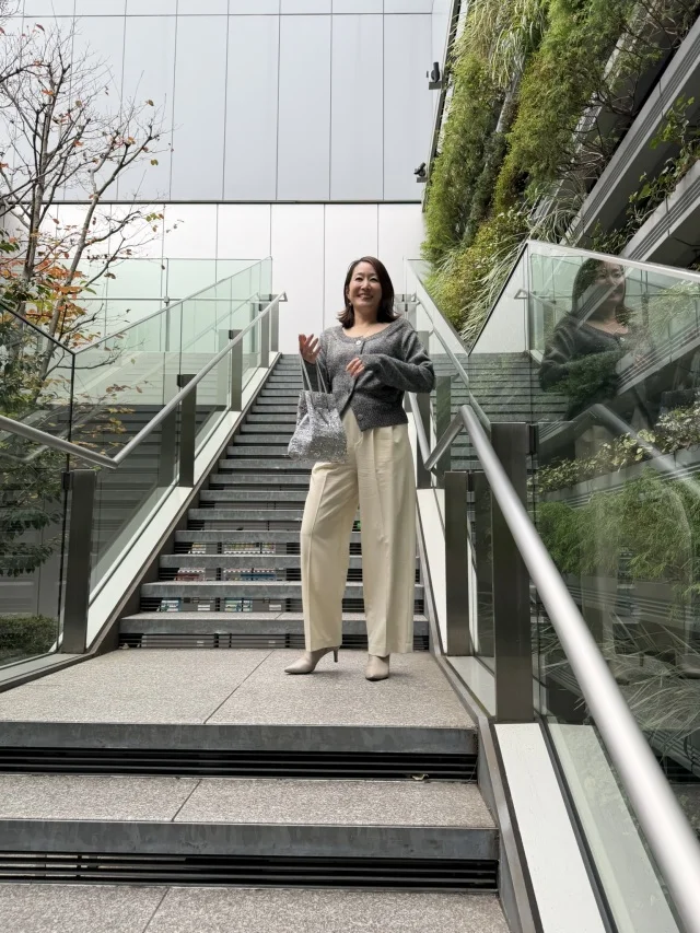 重くなりがちな冬もバランスコーデで解消