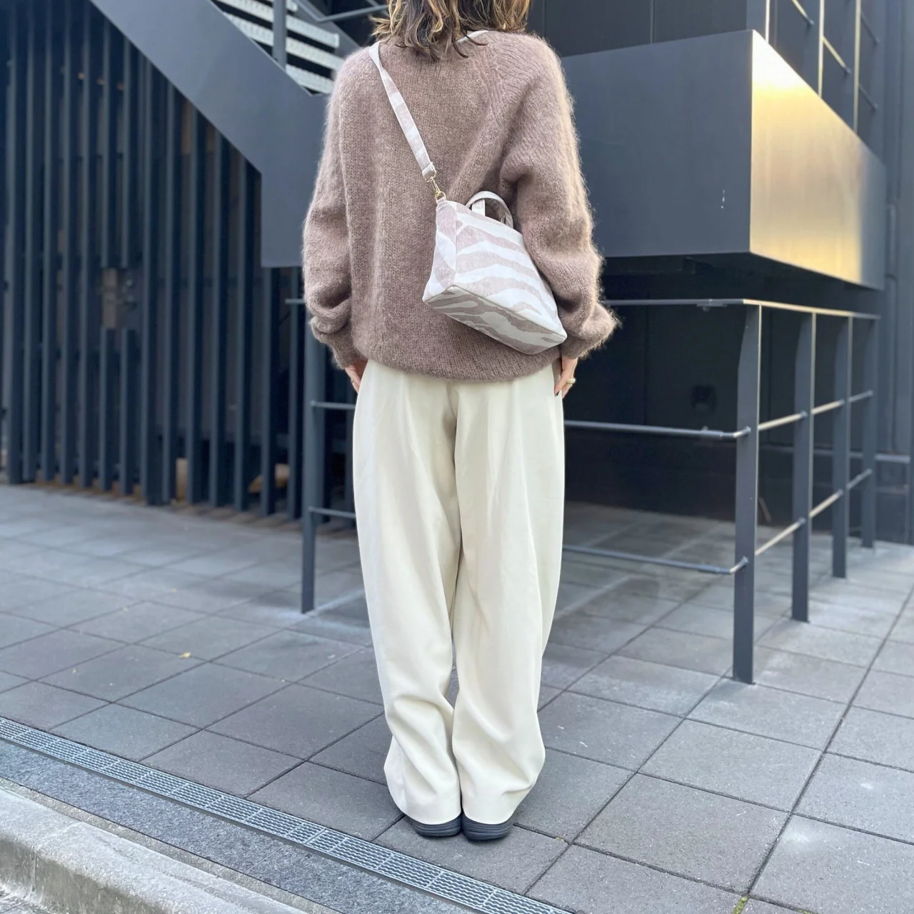 バザール アトリエ サブロンのミニキャバス　カジュアルコーデ