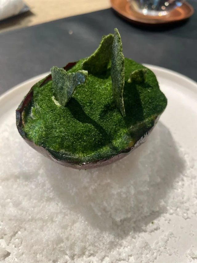 青のりとパッションフルーツを合わせたデザート