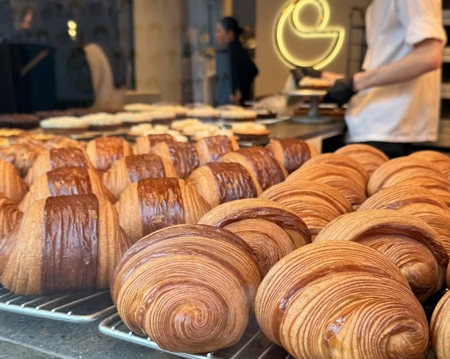 パリ旅行③｜フォロワー世界一のパティシエ「セドリックグロレ」のクロワッサン_1_4-1