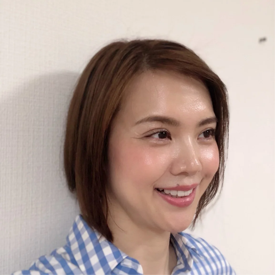 暑い夏を乗り切るためのヘアースタイルは「前下がりショートボブ」