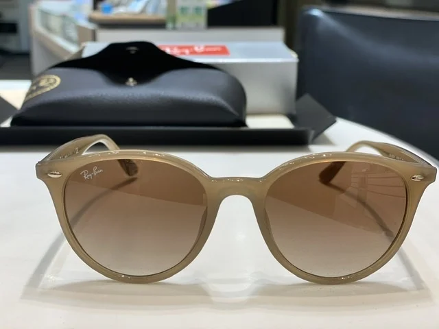ピッタリサイズのサングラスをメガネ専門店イワキにて_1_1