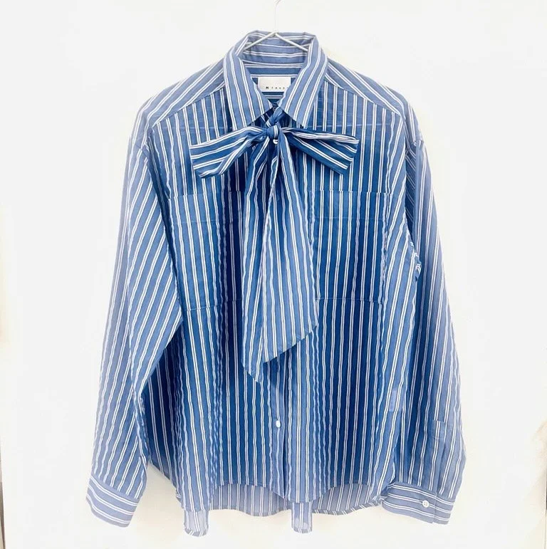 透けストライプボウタイ付きシャツ