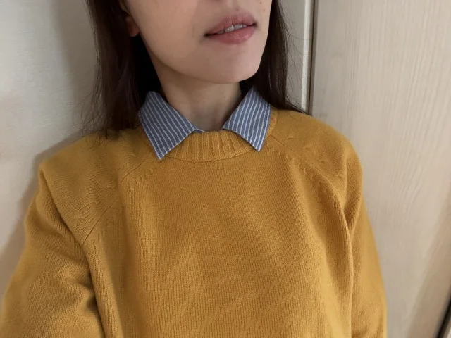 シャツ×ニットの組み合わせに夢中！寒い冬はカラーニットでテンションをあげていく。_1_2