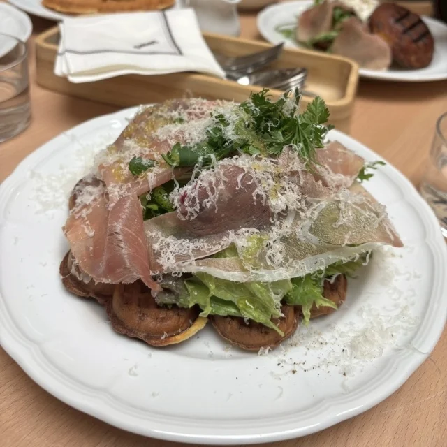 話題のニュウマン高輪へ初訪問！コーヒー・バー＆ラウンジ【LOOPS】でランチ会_1_8-1