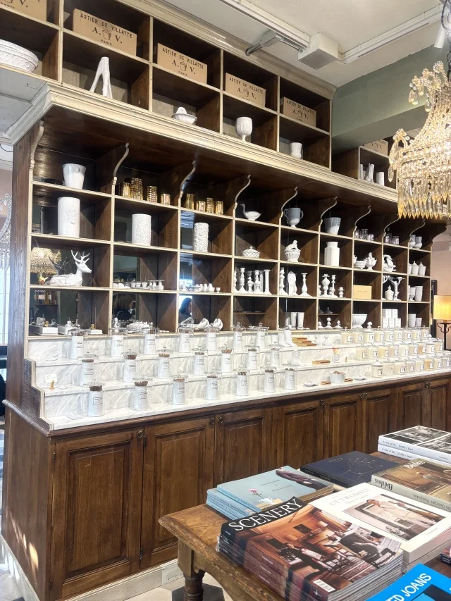 キャンドルやお香も種類豊富で嬉しい。