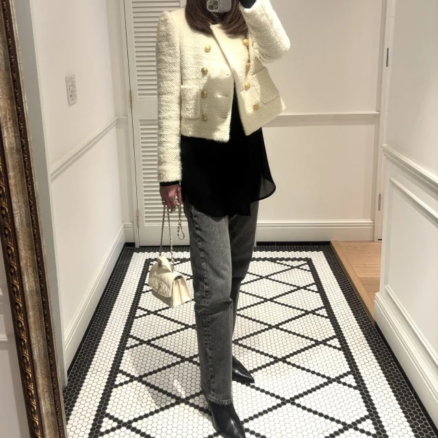 ジャケット:シーニュ、シアーブラウス:昔のナラカミーチェ