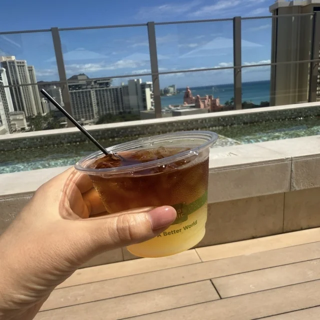 【ハワイ旅行】行きの機内から水着を仕込む⁉︎ラクしておしゃれな大人の水際コーデ_1_7