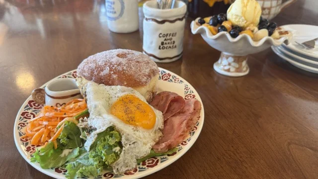 朝からハッピーな時間を過ごせる場所発見!coffee & baked LOCASA_1_2