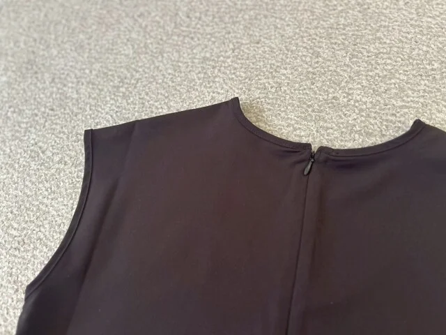 ur's撥水加工フレンチスリーブトップス(背中ファスナー)
