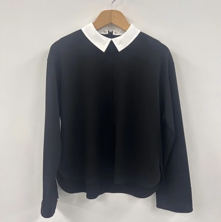 エムセブンデイズの襟つき２ウェイトップス