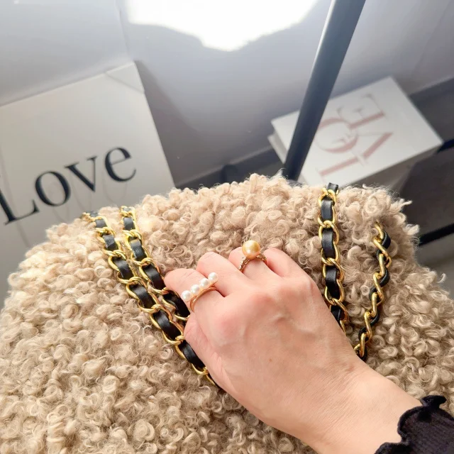 リングの着用写真