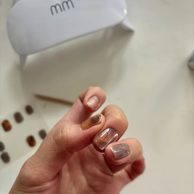 【ズボラ主婦必見】不器用で二枚爪な私が感動した「貼るだけ」カスタムネイル_1_6-1