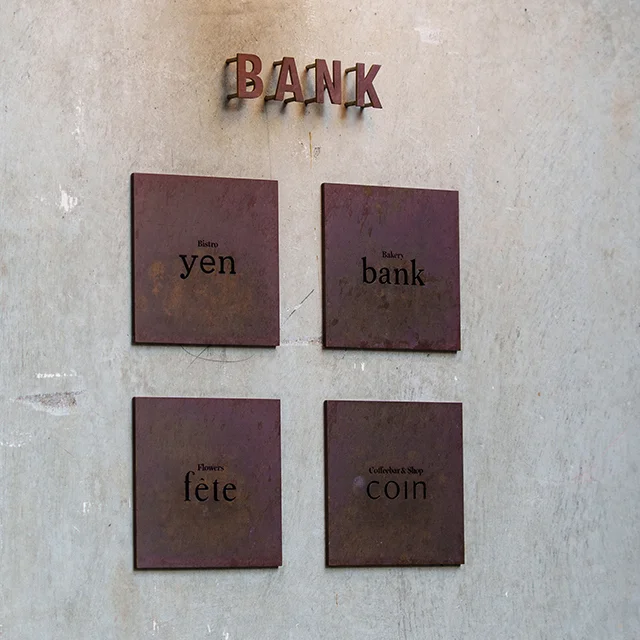 兜町グルメ　ビストロyenレースワンピースコーディネート　40代のきれいめコーディネート　女子会　お正月ランチ　