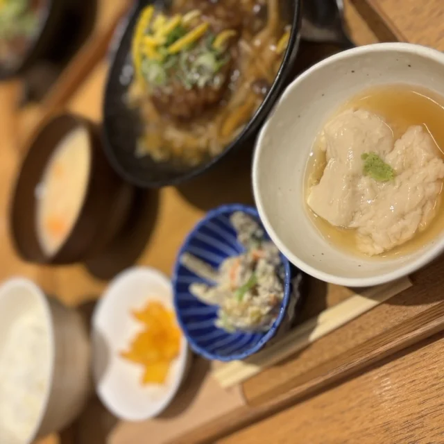 柚子香るきのこハンバーグ御膳（メインのハンバーグがぼやけてる笑）