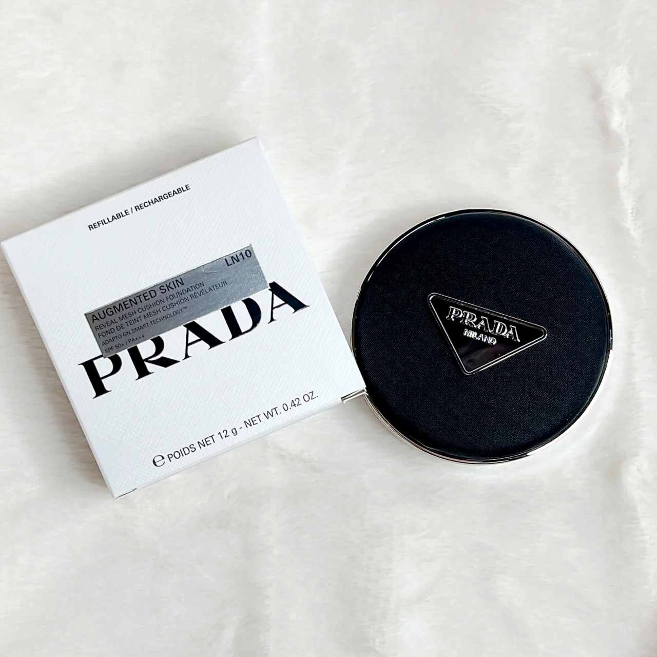  PRADA BEAUTY：プラダ メッシュ クッション　新作ベースメイク　クッションファンデ　製品写真