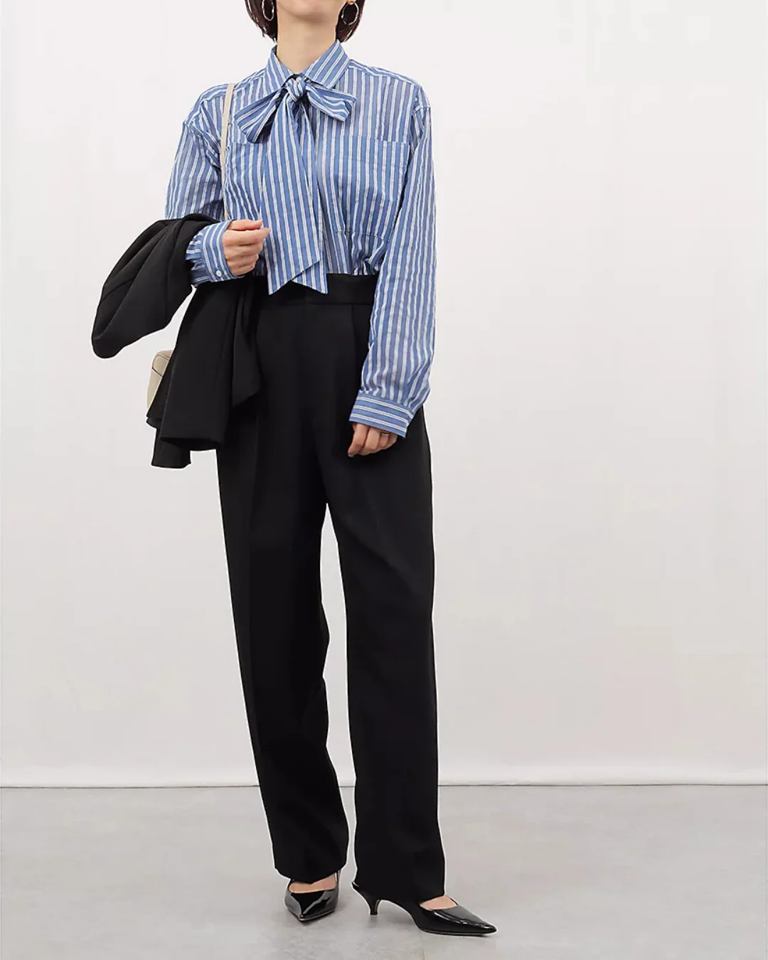 M7days
【加藤かすみさんコラボ】【洗える】透けストライプボウタイ付きシャツ