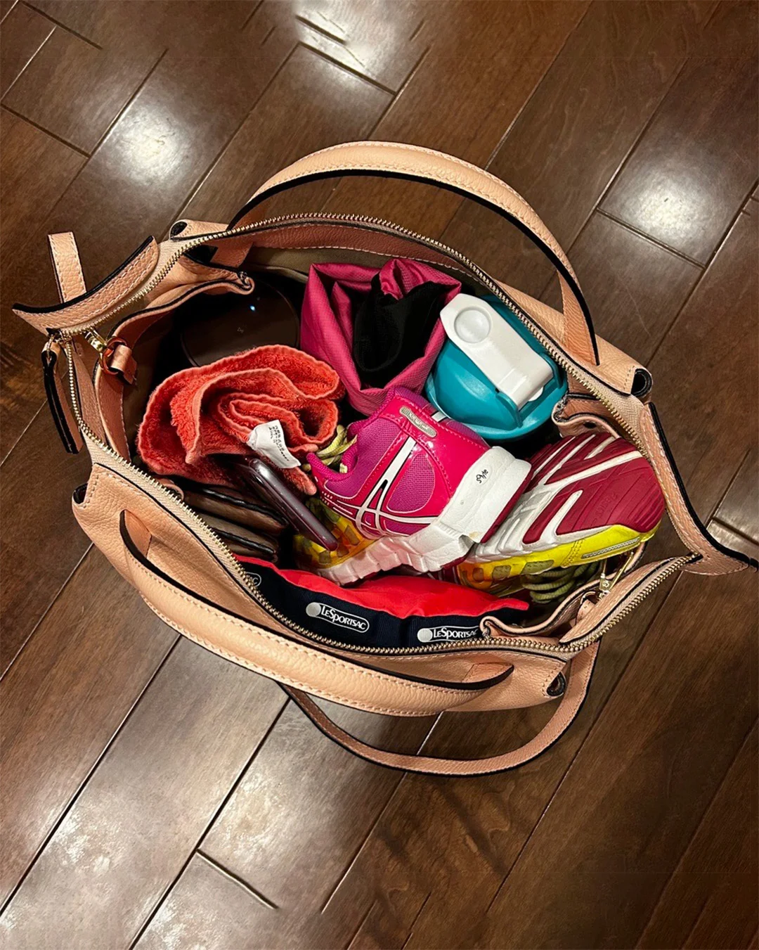 秋に大ヒットしたマーロンのバッグが使い勝手よすぎて、新色ピンクも最高に大人可愛い！ 【Marisolスタッフの自腹買い＃27】_1_4-1