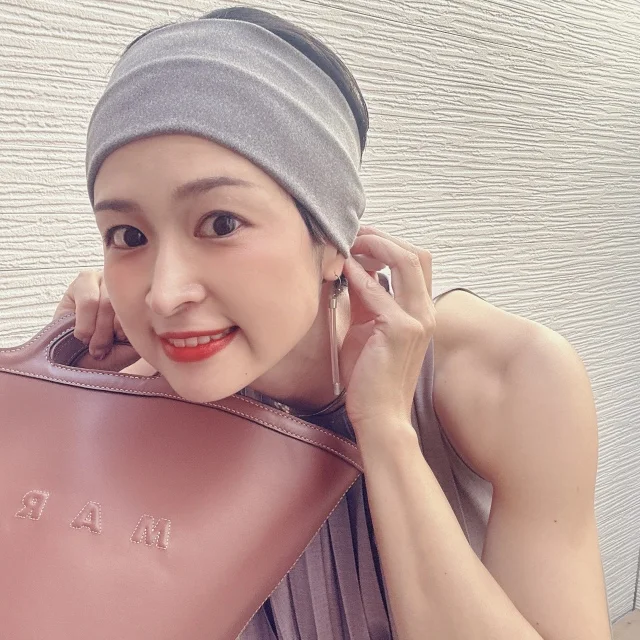 【マンネリ解消】ヘアバンドでコーデをアップデート_1_2-2