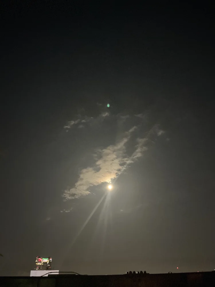 SHIHOのデジカメ日記　満月の夜の、ルーフトップバー